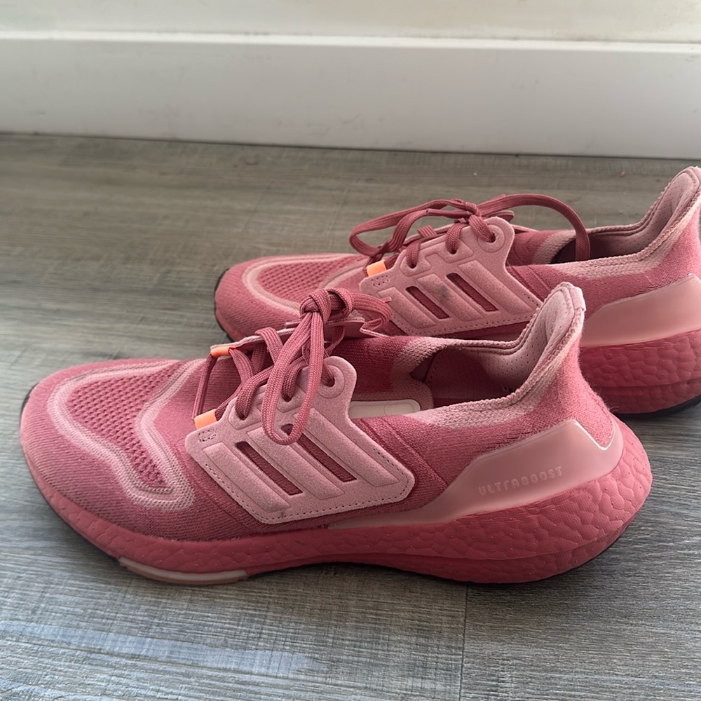 Adidas Ultra Boost Women’s Size 9 running shoe